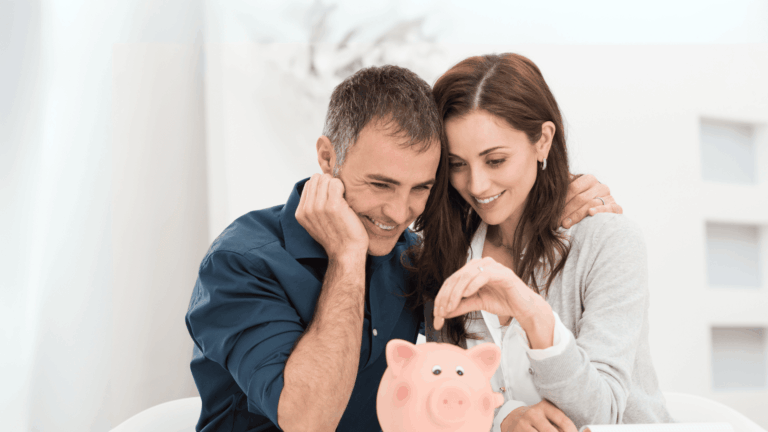 Administren las finanzas en pareja